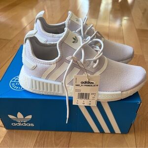 Adidas NMD R1 (9 US / 42 EU)